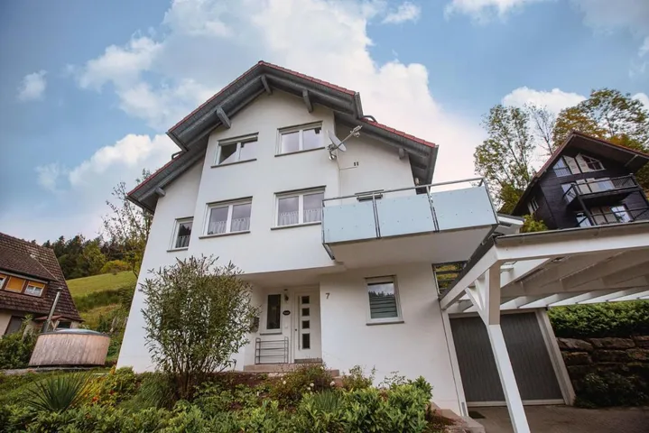 Casa de vacaciones para 12 personas, con terraza y jacuzzi además de jardín y sauna, Se admiten mascotas - 1