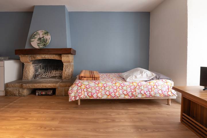 Entire apartment, Apartment 'Sarzeau Centre - Le Cormoran' with Shared Pool and Wi-Fi in Sarzeau, Côte des Mégalithes