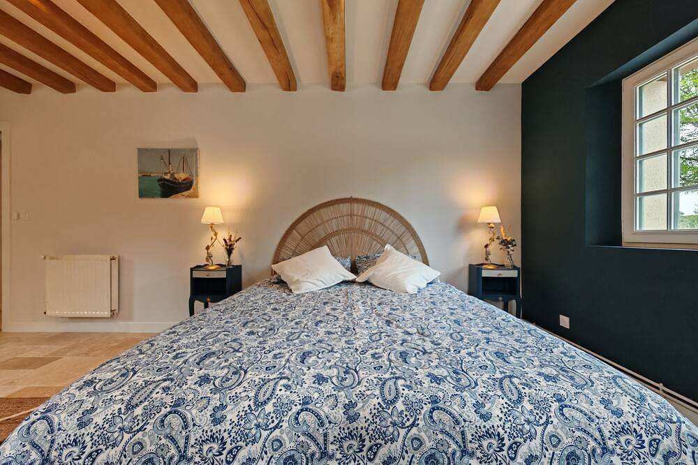 An authentic, modern farmhouse in the heart of Sologne in Saint-Viâtre, Sologne