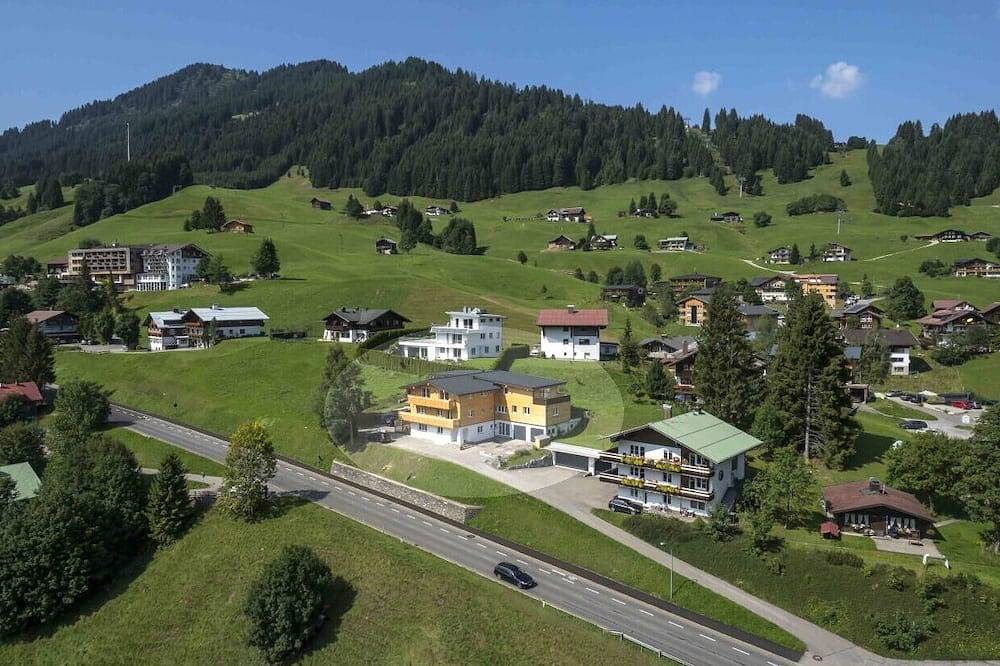 Geheel appartement, Ferienwohnungen Riezler 05 in Hirschegg Kleinwalsertal, Mittelberg