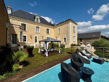 Chambre d’hôte pour 2 personnes, avec vue ainsi que jardin et piscine à Écommoy