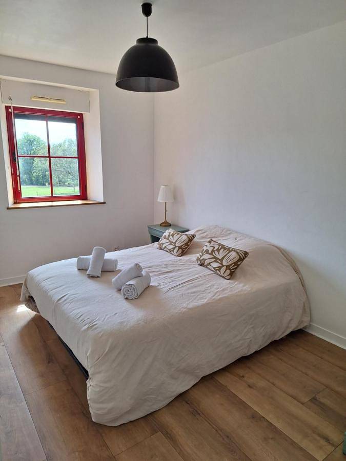 Gîte pour 30 personnes, avec vue sur le lac ainsi que jardin et vue à La Vraie-Croix - 2