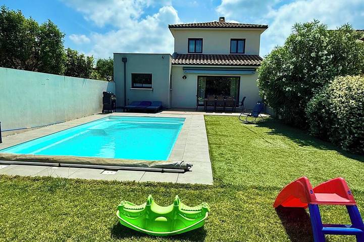 Villa pour 8 personnes, avec jacuzzi ainsi que terrasse et jardin - 1