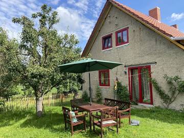 Ferienhaus für 6 Personen, mit Garten und Terrasse in Basedow