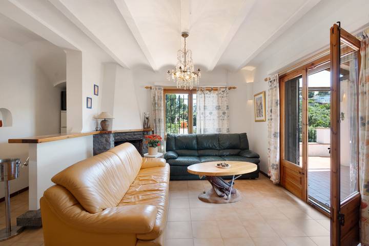 Haus mit großer Terrasse und privatem Grill in Begur, Costa Brava