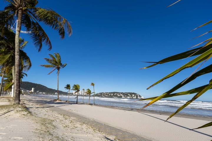 Casas e apartamentos de temporada para 6 pessoas, com jardim, com animais de estimação no Guarujá