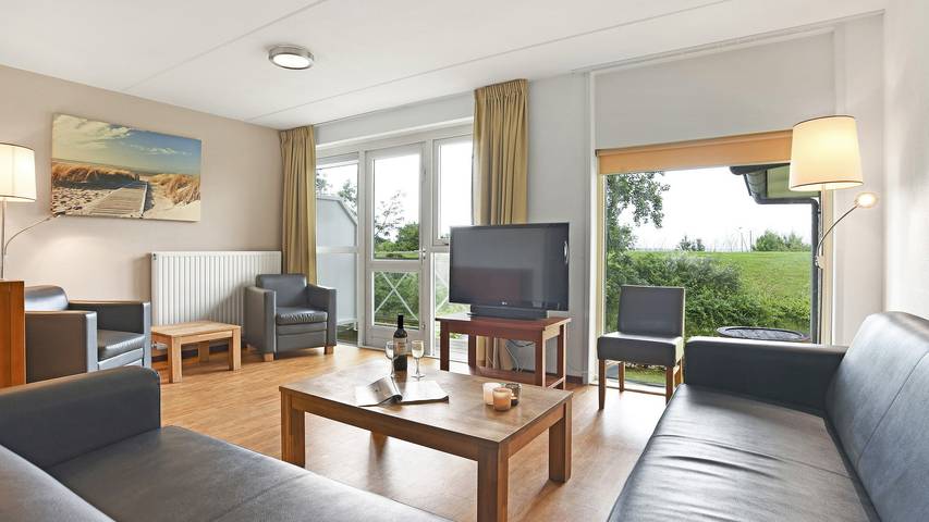 Ferienhaus für 8 Personen, mit Balkon/Terrasse und Sauna sowie Balkon in Brouwershaven - 2