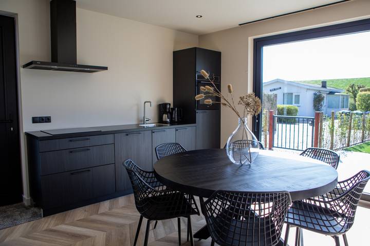 Ferienpark für 6 Personen, mit Balkon/Terrasse und Terrasse in Zeeland - 3