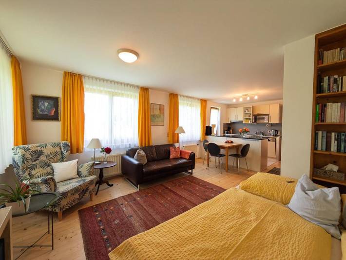 Ferienwohnung für 2 Personen, mit Terrasse und Garten
