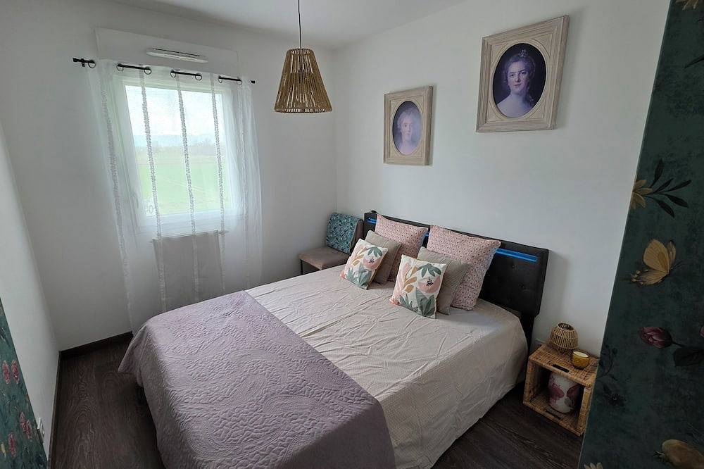 Ganze Wohnung, Facing the Jura, 70m² apartment 10 minutes from Geneva for 1 to 6 people in Douvaine, Thonon-les-Bains und Umgebung