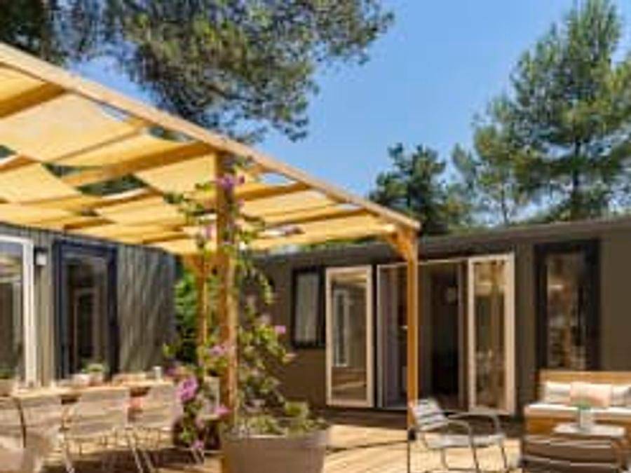 Camping Sandaya - Le Plein Air Des Chênes - Mobilhome 10 personnes - Cottage Friends 10p 5ch clim **** in Clapiers, Côte d'Améthyste