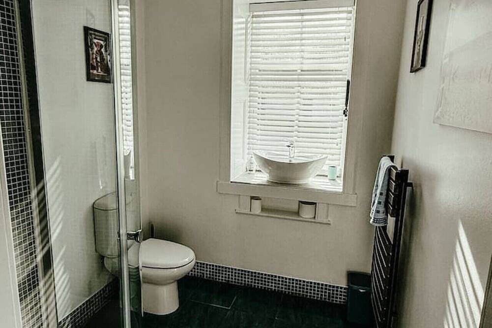 New to Vrbo: Luxury Seafront Stay in Central Lerwick W/ Parking in Shetland Inseln