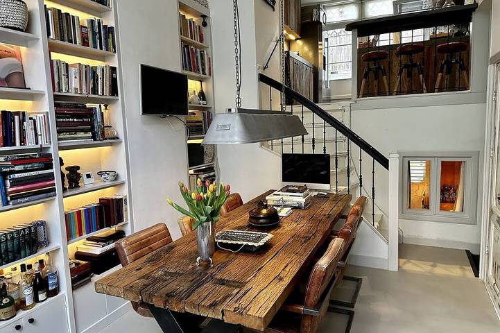 Bed and breakfast for 2 people in Amsterdam