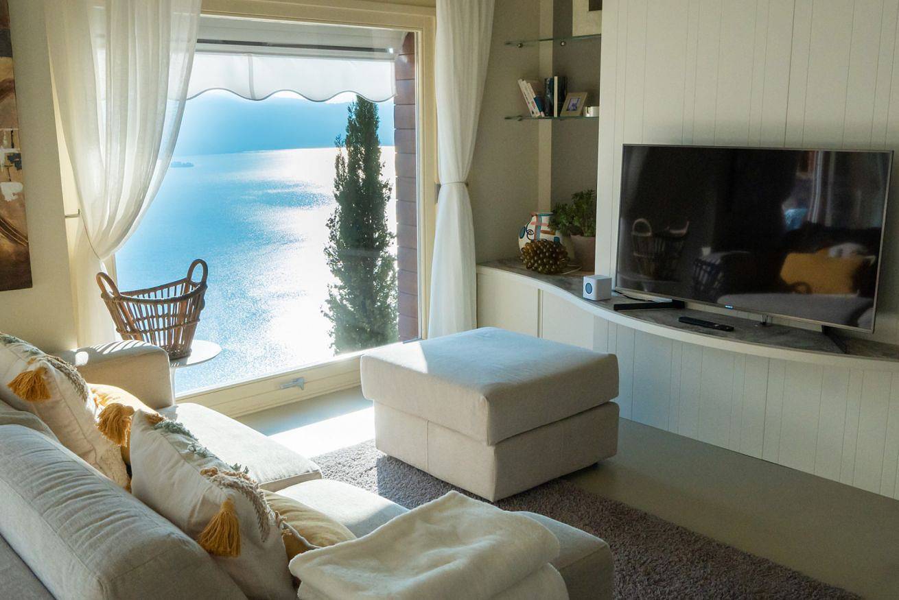 Ganze Wohnung, Enjoyiseolake - Colosseo - wunderbarer Seeblick und Schwimmbad in Località Spiglia, Gemeinde Parzanica