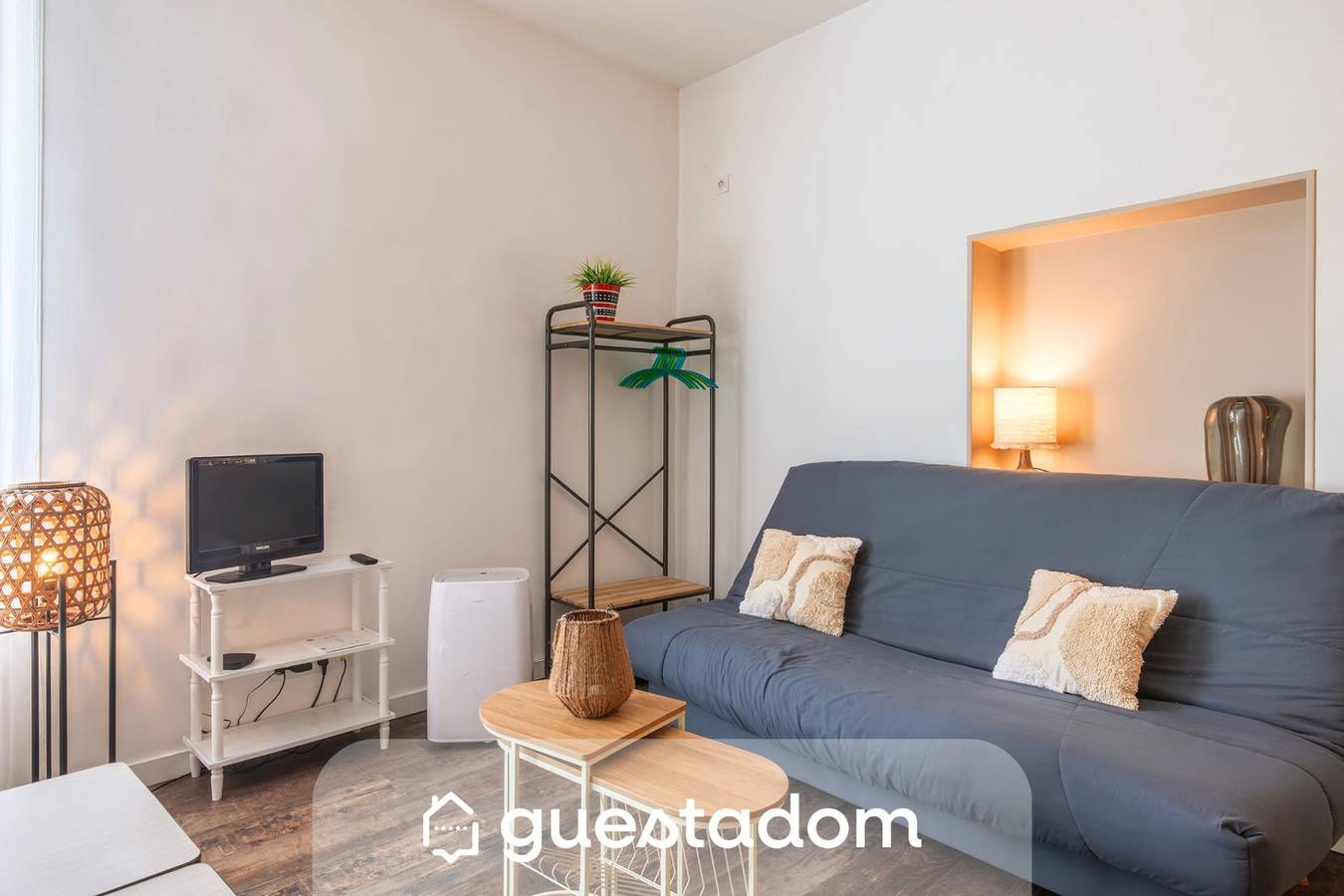 Studio entier, Le Rousseau - Petfriendly - Wifi - Tv in Laval, Mayenne