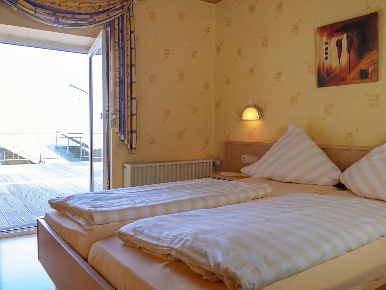 Gasthaus zur Traube - Doppelzimmer in Osann-Monzel, Bernkastel-Kues & Umgebung