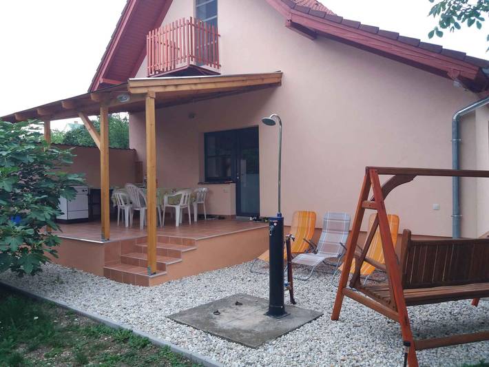 Ferienhaus für 6 Personen, mit Garten und Sauna in Gyenesdias