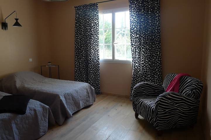 Gîte pour 8 personnes, avec terrasse et jardin à Verzeille - 2