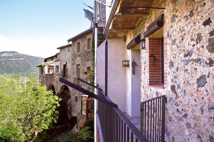 Gîte pour 4 personnes, avec vue et balcon à Santa Pau - 4