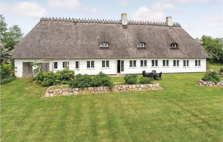 Ferienwohnung für 4 Personen, mit Terrasse und Garten in Kegnæs