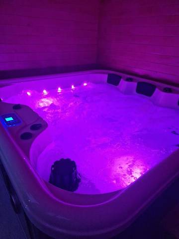 Maison de campagne pour 4 personnes, avec jardin et jacuzzi à Longpré-les-Corps-Saints