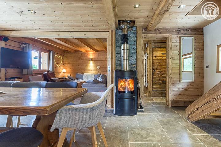 Chalet pour 10 personnes, avec terrasse ainsi que sauna et jacuzzi à Notre-Dame-de-Bellecombe - 2
