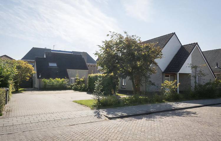Bungalow für 6 Personen, mit Terrasse und Garten - 1
