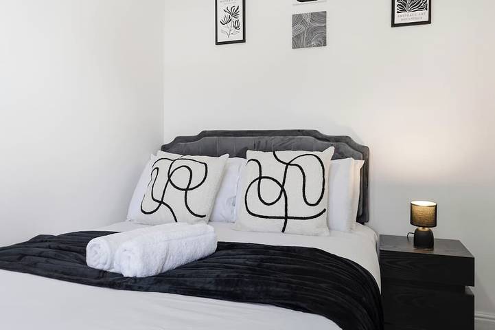 Spacious Home | Pool Table | Sleeps 8 in Warwickshire