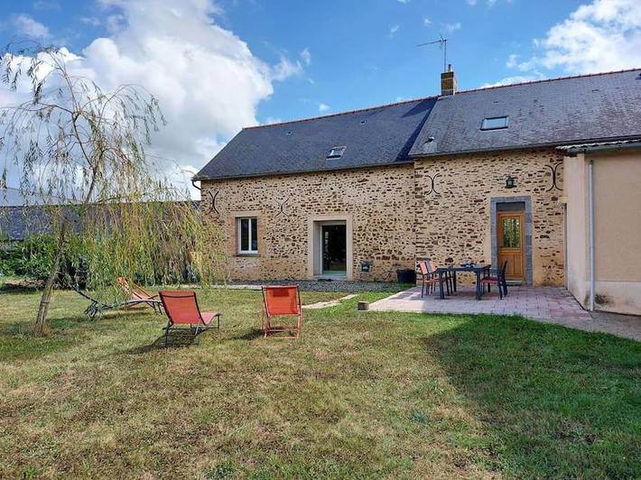 Location de vacances pour 11 personnes, avec Terrasse et Jardin à Arquenay