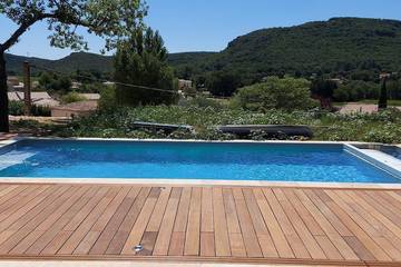 Cottage pour 8 personnes, avec jardin et balcon à Gaujac