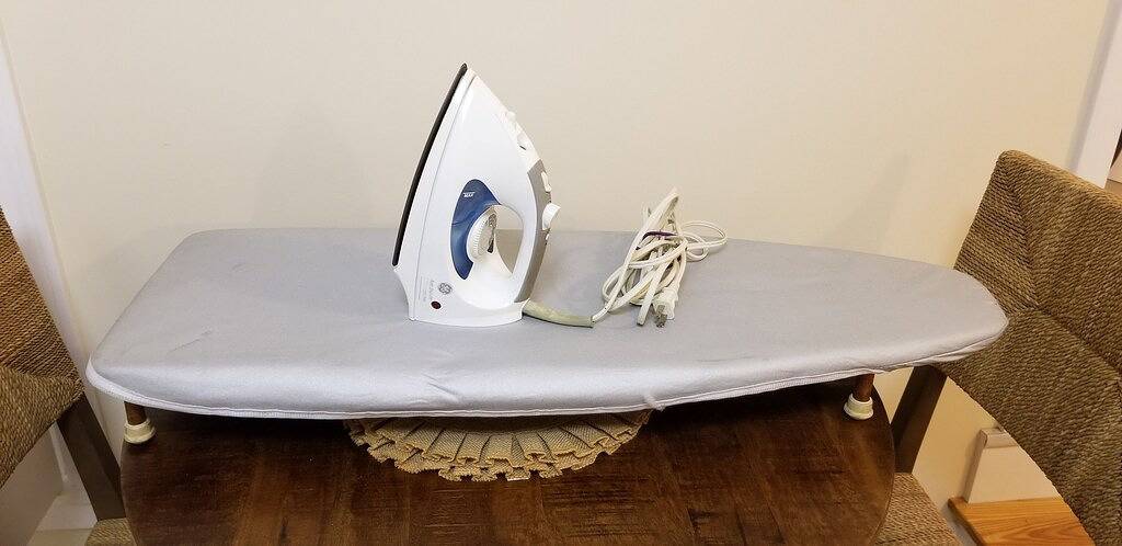 Ganze Wohnung, Moderne Wohnung, nur wenige Schritte vom Stadtzentrum, Restaurants und Strand entfernt. in Ogunquit, York County