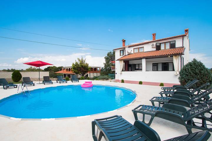 Holiday apartment for 6 people, with terrace and pool - 1
