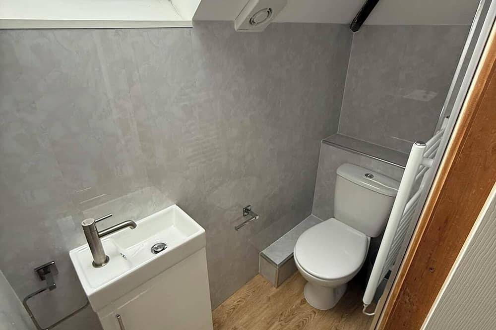 Comfortable South Cliff Seaside Cottage in Scarborough in Scarborough, North York Moors
