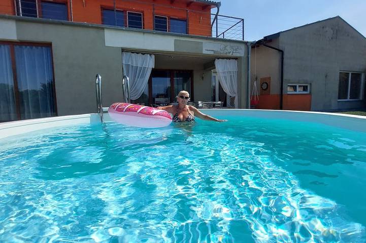 Villa for 10 people, with Balcony and Hot tub as well as Yard and Sauna in Hungary