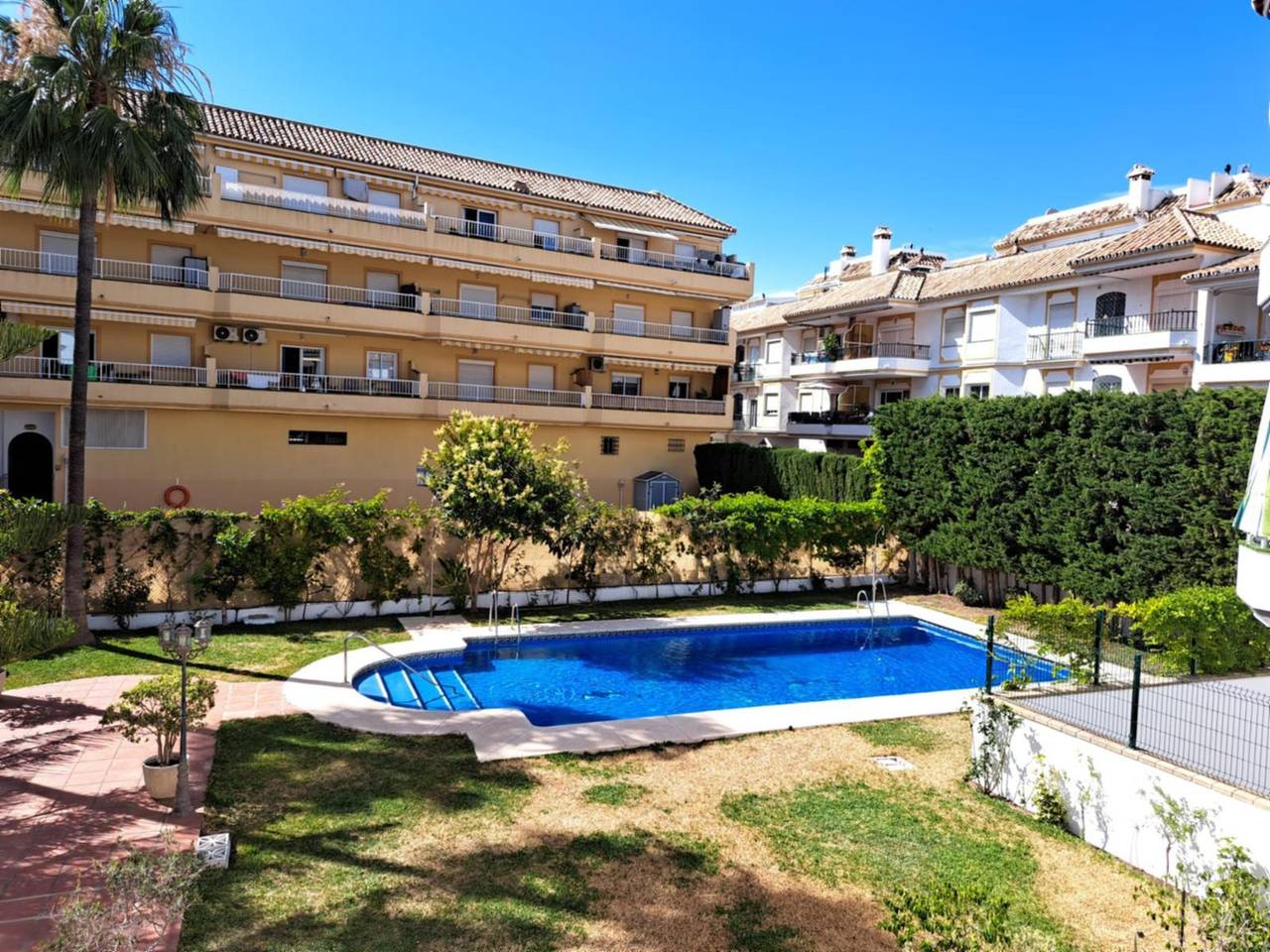 Entire apartment, Holiday apartment for 2 people with balcony in La Cala de Mijas, Mijas