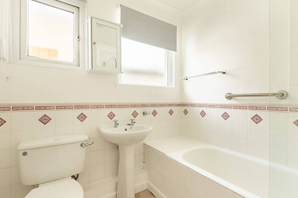 Ocean retreat, close to Praa Sands beach in Praa Sands, Cornwall