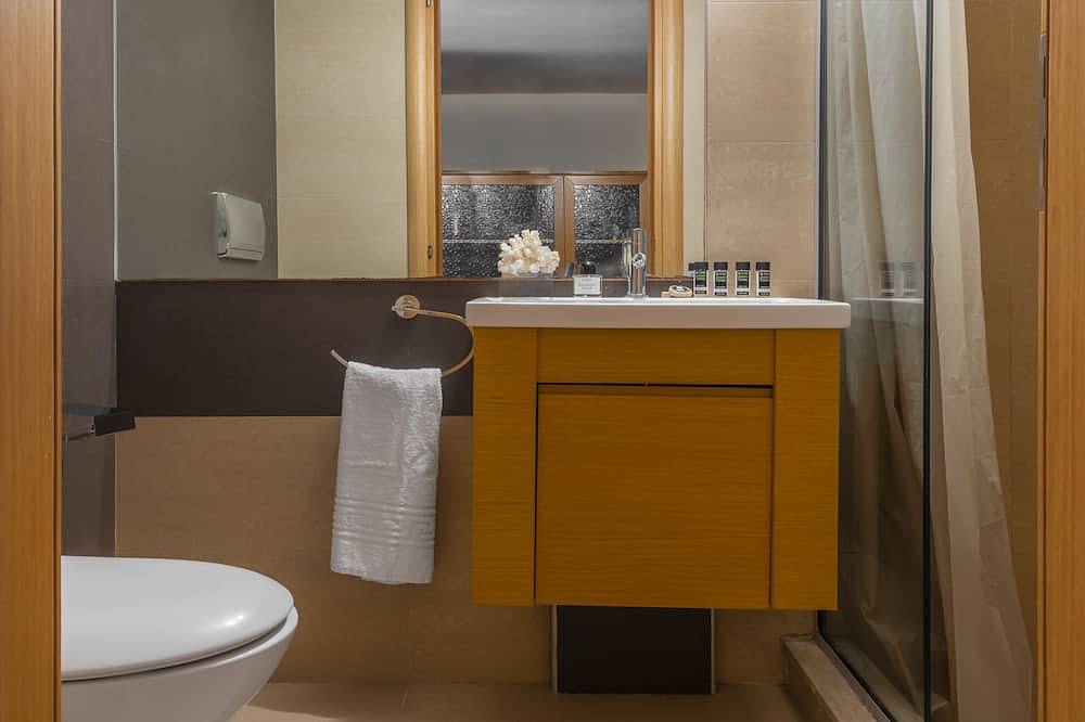 Entire apartment, ★ Couple's Getaway ★ Patio | Sophisticated Style | in Rhodos City, Rhodes