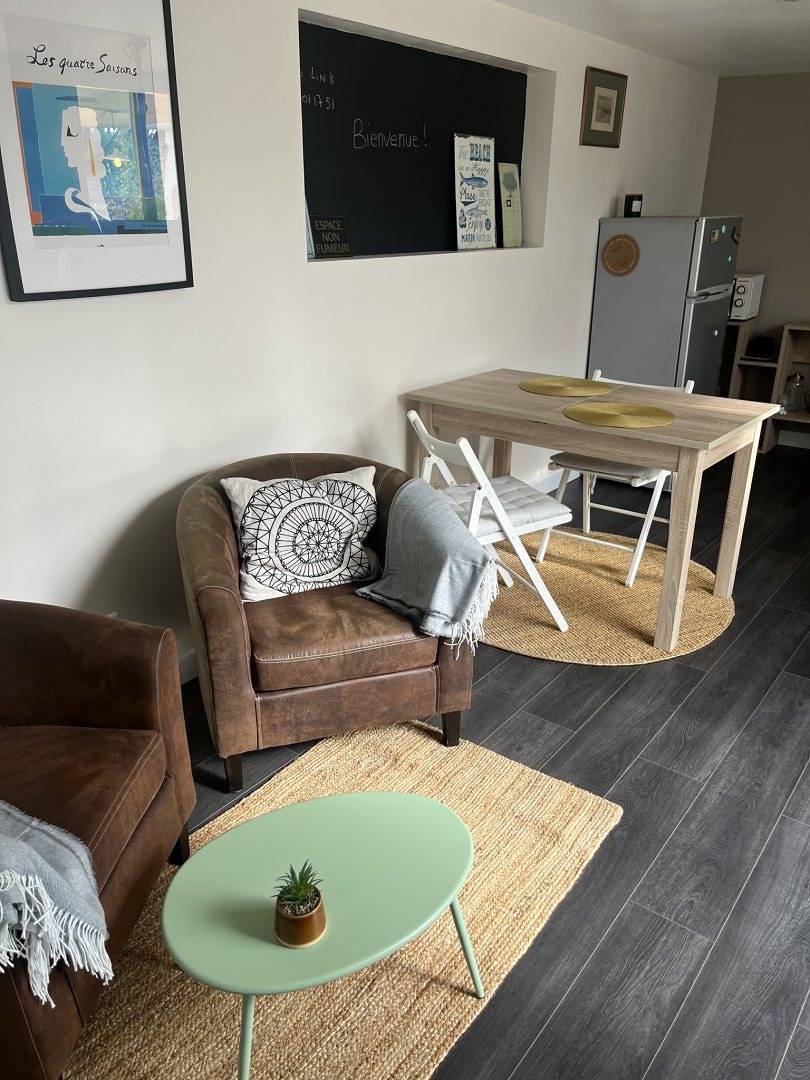 Studio entier, Studio Avignon, location saisonnière / grand jardin in Avignon, Vaucluse
