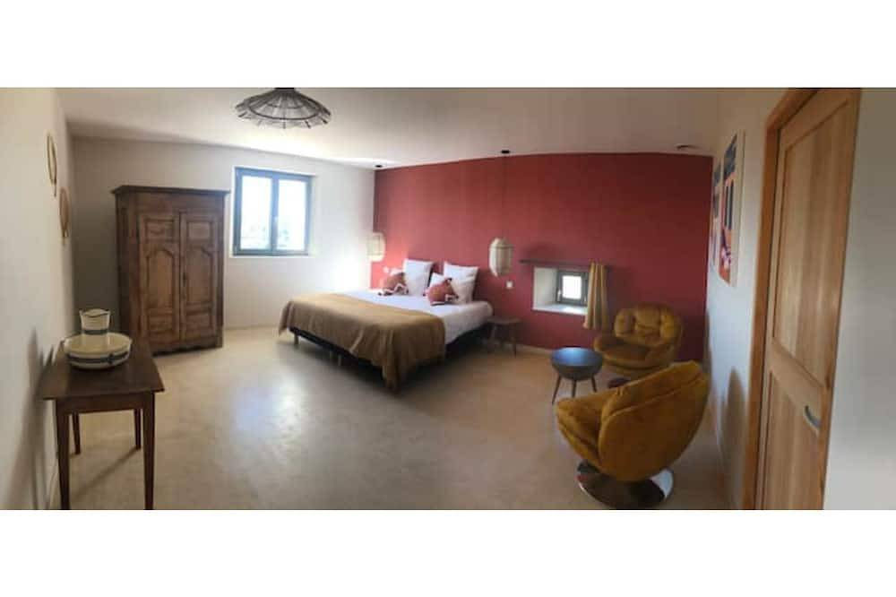 Demeure en pierre avec vue exceptionnelle, piscine et spa privatifs in Lussan, Région de Nîmes
