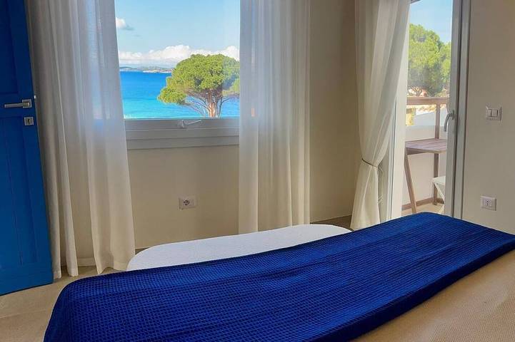 Ganze Wohnung, \"la dolce vita\" sea view Baja Sardinia a few steps from the beach in Baja Sardinia, Arzachena
