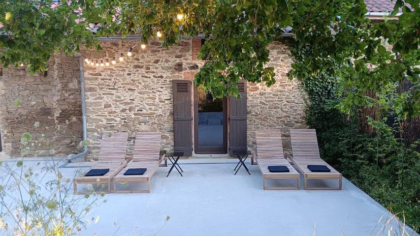 Location de vacances pour 4 personnes, avec vue ainsi que jardin et piscine à Oradour-sur-Vayres - 3