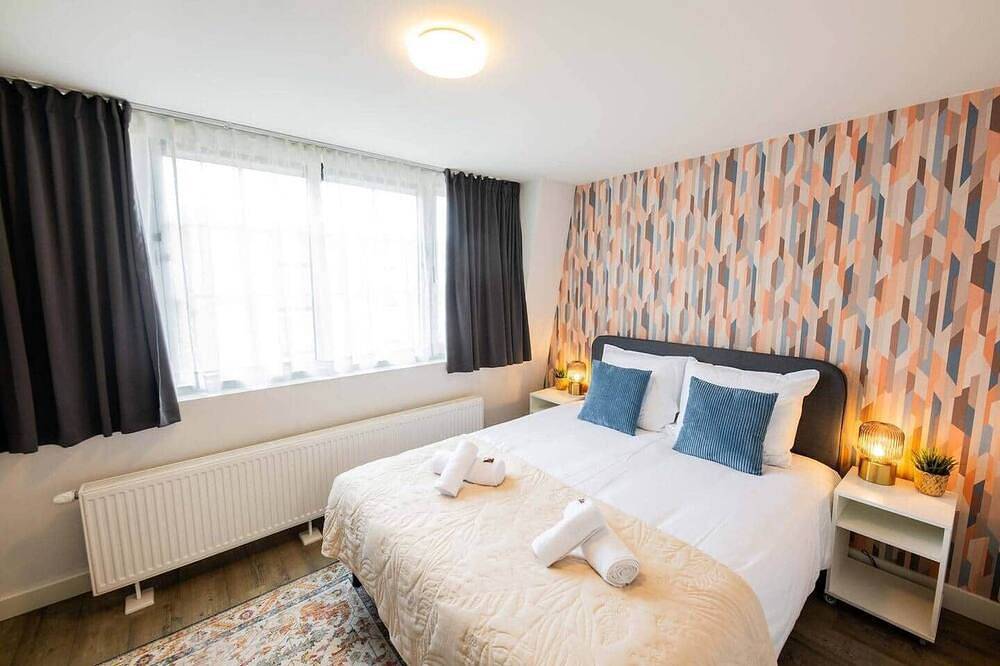 Entire apartment, Joyful 50m2 Two-Bedroom Apartment (Sd-23-J) in Eindhoven, North Brabant