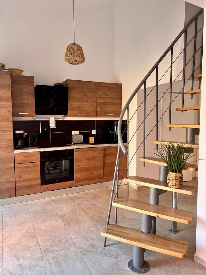 Gîte pour 3 personnes, avec terrasse à Neffiès - 2