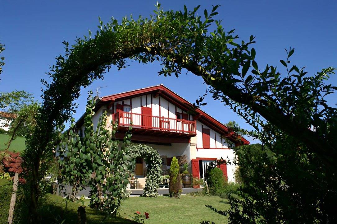 Chambres d'hôtes Logelak - Chambres Larrun et/ou Harri Xuri in Sare, Région de Bayonne