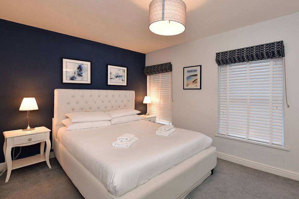 Stylish Canton House w/Garden & Easy City Access - Pass the Keys in Cardiff, Cardiff region