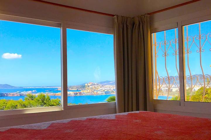 Ibiza Vista    Ferienhaus in absoluter Traumlage   Wlan/ Pool in Cap Martinet, Santa Eulària des Riu