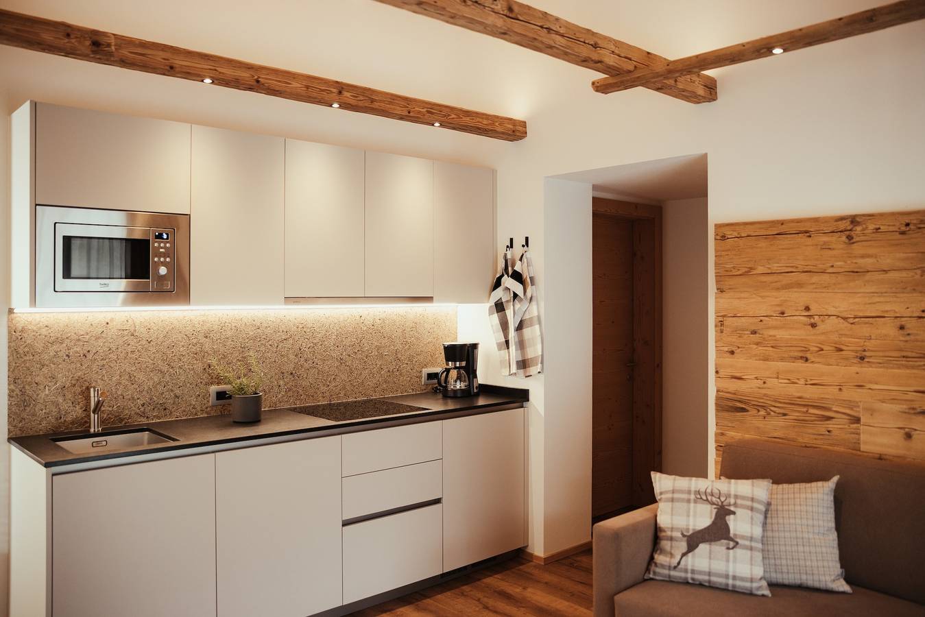 Ganze Wohnung, Ferienwohnung "Chalet La Flüta  -  Viola" mit Bergblick, Terasse privat und Wlan in Wengen (Italien), Dolomiti Superski