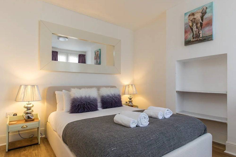Ganze Wohnung, Super Chic Apartment in Beautiful Sunninghill - Pass the Keys in Berkshire
