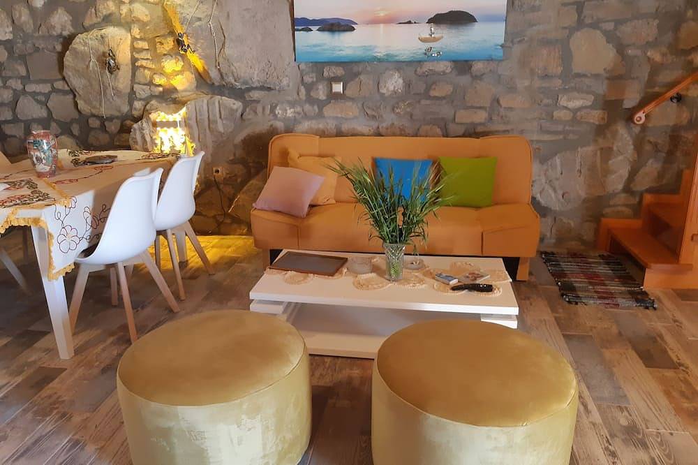 Old house Villa, Moudros, Kaminia, Limnos, Lemnos limnos holidays in Limnos