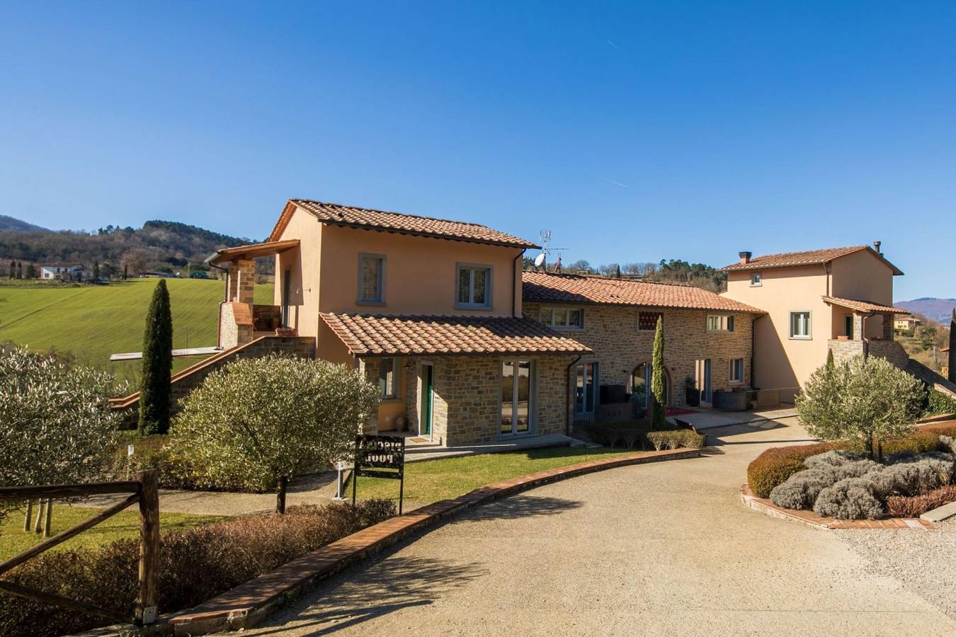 Elegant villa with pool, Spa and private lawn-Villa il Contado in Poppi, Casentino